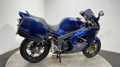 Triumph Sprint SPRINT ST 1050 6