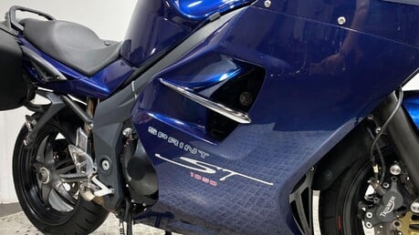 Triumph Sprint SPRINT ST 1050 11