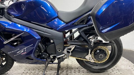 Triumph Sprint SPRINT ST 1050 46