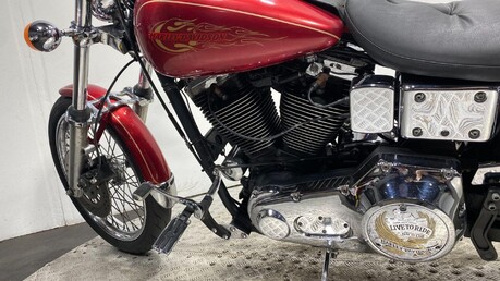 Harley-Davidson Dyna Wide Glide FXDWG 17