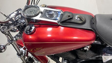 Harley-Davidson Dyna Wide Glide FXDWG 32