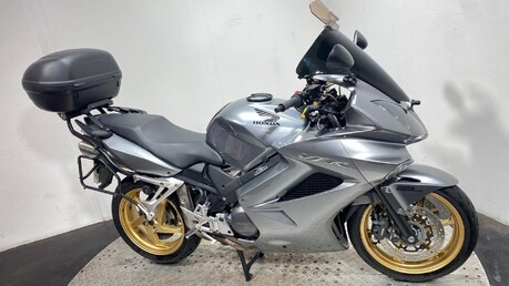 Honda VFR VFR 800 A-9 6