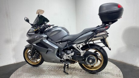 Honda VFR VFR 800 A-9 10