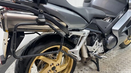 Honda VFR VFR 800 A-9 17
