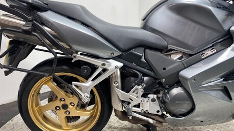 Honda VFR VFR 800 A-9 18