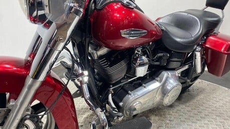 Harley-Davidson Dyna 1690 FLD Switchback 16