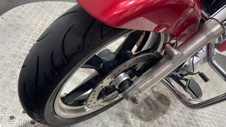 Harley-Davidson Dyna 1690 FLD Switchback 23