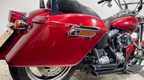 Harley-Davidson Dyna 1690 FLD Switchback 24