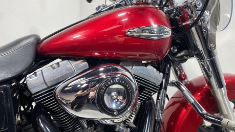 Harley-Davidson Dyna 1690 FLD Switchback 25