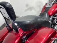 Harley-Davidson Dyna 1690 FLD Switchback 33
