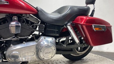Harley-Davidson Dyna 1690 FLD Switchback 23