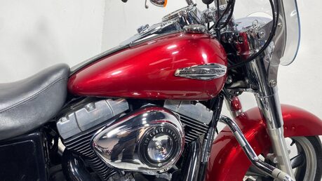 Harley-Davidson Dyna 1690 FLD Switchback 31