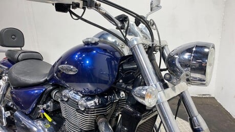 Triumph Thunderbird THUNDERBIRD 1600 8