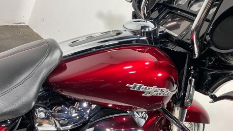 Harley-Davidson Touring 1745 FLHXS Street Glide Special Euro 4 25