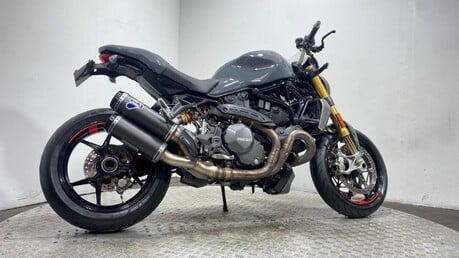Ducati Monster M1200 S 8