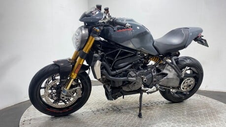 Ducati Monster M1200 S 12