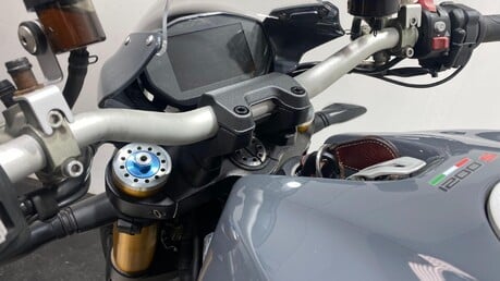Ducati Monster M1200 S 15