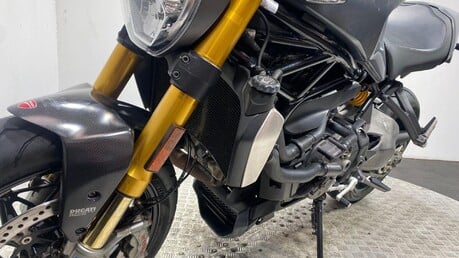 Ducati Monster M1200 S 21
