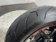 Ducati Monster M1200 S 34