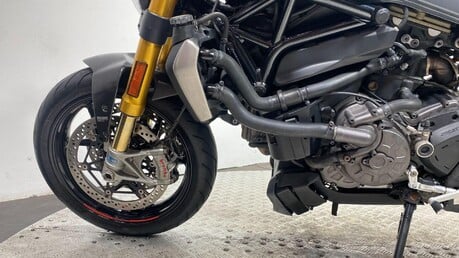 Ducati Monster M1200 S 43