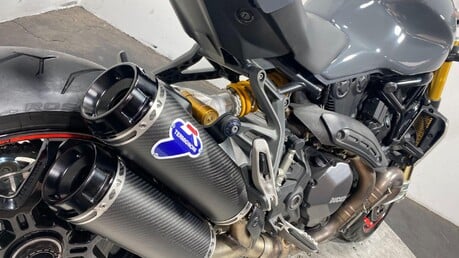 Ducati Monster M1200 S 47