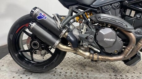 Ducati Monster M1200 S 51