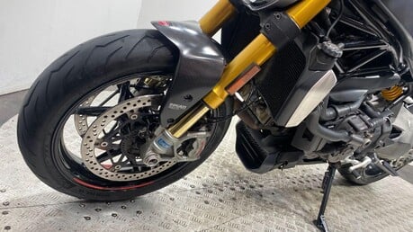 Ducati Monster M1200 S 42