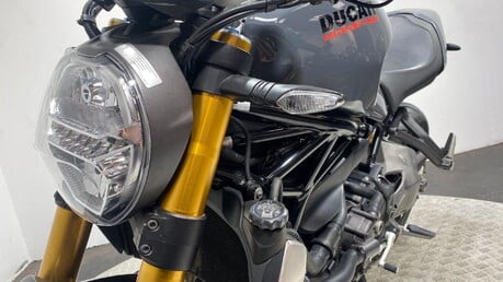 Ducati Monster M1200 S 46