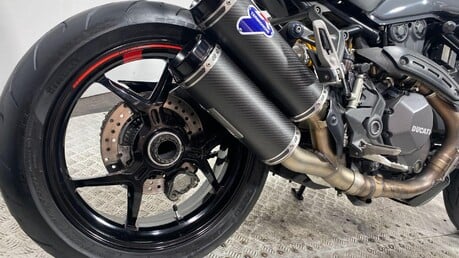 Ducati Monster M1200 S 48
