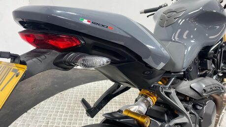 Ducati Monster M1200 S 33