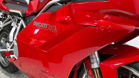 Ducati 749 749 S MONO-04 24