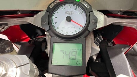Ducati 749 749 S MONO-04 31