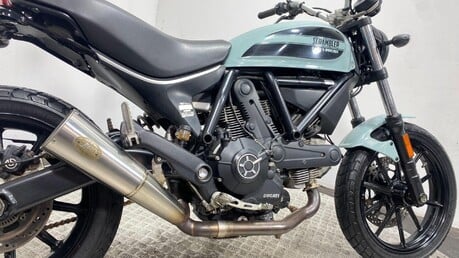 Ducati Scrambler 400 SCRAMBLER SIXTY2 41