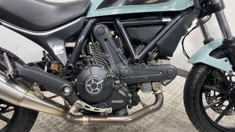 Ducati Scrambler 400 SCRAMBLER SIXTY2 10