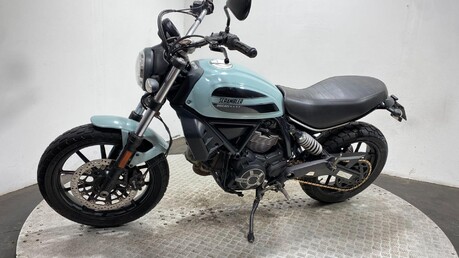 Ducati Scrambler 400 SCRAMBLER SIXTY2 3