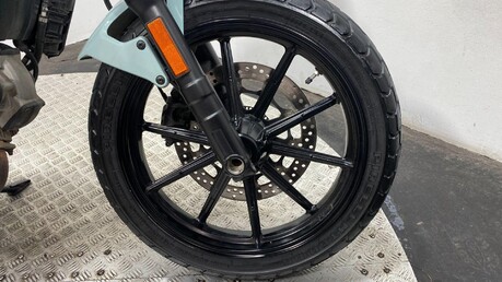 Ducati Scrambler 400 SCRAMBLER SIXTY2 31