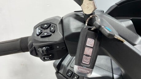 Piaggio MP3 400 HPE Sport CVT Euro 5 15