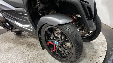 Piaggio MP3 400 HPE Sport CVT Euro 5 19