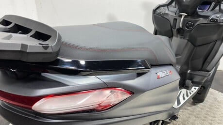 Piaggio MP3 400 HPE Sport CVT Euro 5 21