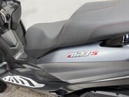 Piaggio MP3 400 HPE Sport CVT Euro 5 29