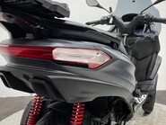 Piaggio MP3 400 HPE Sport CVT Euro 5 38
