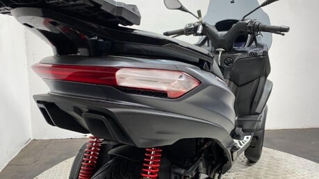 Piaggio MP3 400 HPE Sport CVT Euro 5 38