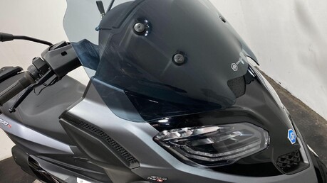Piaggio MP3 400 HPE Sport CVT Euro 5 43