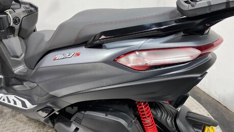 Piaggio MP3 400 HPE Sport CVT Euro 5 47