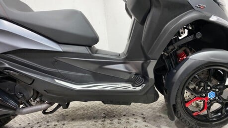 Piaggio MP3 400 HPE Sport CVT Euro 5 49