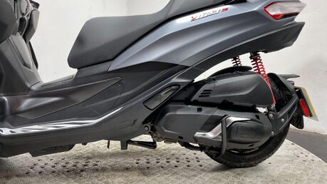 Piaggio MP3 400 HPE Sport CVT Euro 5 25
