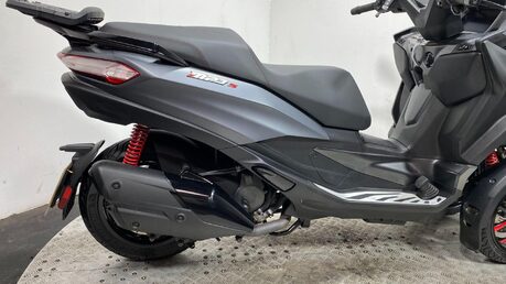 Piaggio MP3 400 HPE Sport CVT Euro 5 4