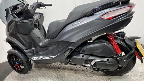 Piaggio MP3 400 HPE Sport CVT Euro 5 10