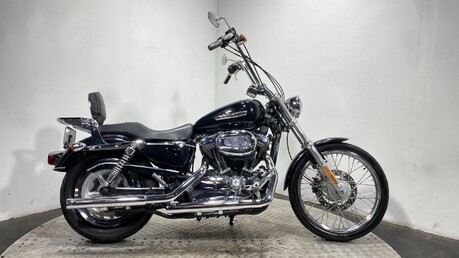 Harley-Davidson Sportster 1