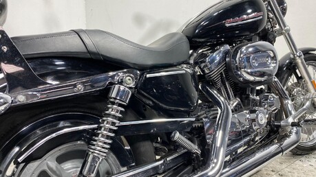 Harley-Davidson Sportster 32